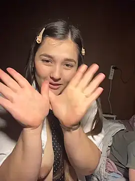 angietubebe online show from November 3, 2025, 2:13 am