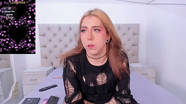 Snapshot of JanneBlossom_ chatting on November 21, 2025, 9:13 pm JanneBlossom online show from November 21, 2025, 9:13 pm