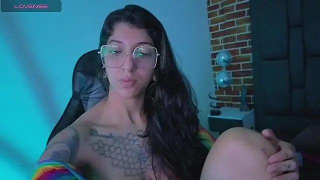 ghostwomaan online show from November 27, 2025, 12:18 pm