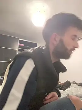 Snapshot of Dondeloquieras4 chatting on February 14, 2026, 5:53 pm Dondeloquieras4 online show from February 14, 2026, 5:53 pm