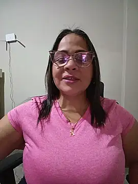 Snapshot of Angie_milf50 chatting on July 3, 2026, 4:52 am Angie milf50 online show from July 3, 2026, 4:52 am