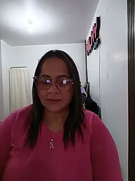 Snapshot of Angie_milf50 chatting on July 4, 2026, 9:32 pm Angie milf50 online show from July 4, 2026, 9:32 pm