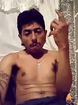 SkinniYamo online show from April 8, 2026, 2:22 am