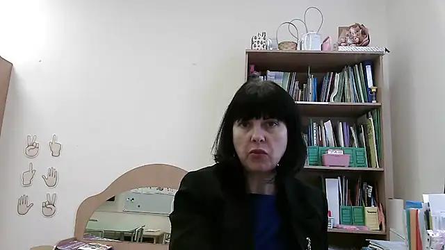 Snapshot of Viknika chatting on November 11, 2025, 8:36 am Viknika online show from November 11, 2025, 8:36 am