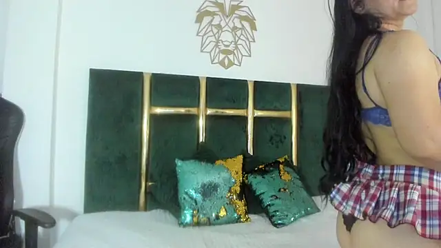 SeleniHot online show from October 30, 2025, 1:34 pm