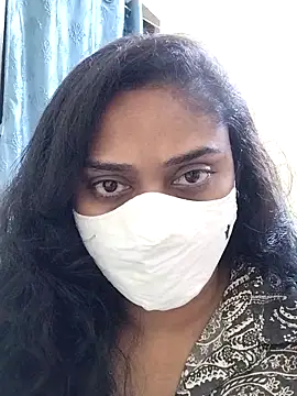 Snapshot of girl999 chatting on November 15, 2025, 4:25 pm girl999 online show from November 15, 2025, 4:25 pm