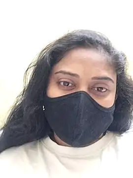 Snapshot of girl999 chatting on November 19, 2025, 4:29 pm girl999 online show from November 19, 2025, 4:29 pm