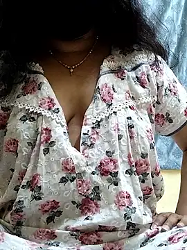 Snapshot of girl999 chatting on January 10, 2026, 7:15 pm girl999 online show from January 10, 2026, 7:15 pm