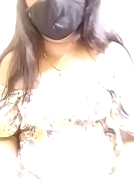 Snapshot of girl999 chatting on February 5, 2026, 6:12 pm girl999 online show from February 5, 2026, 6:12 pm