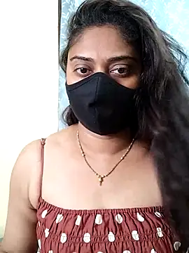 Snapshot of girl999 chatting on February 24, 2026, 2:42 am girl999 online show from February 24, 2026, 2:42 am