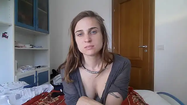 SinnEmily online show from April 16, 2026, 7:20 am