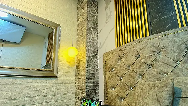 Salome cruxx online show from February 9, 2026, 11:47 am