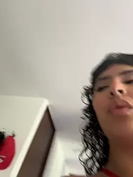 SugarTroubl33 online show from April 9, 2026, 2:11 pm