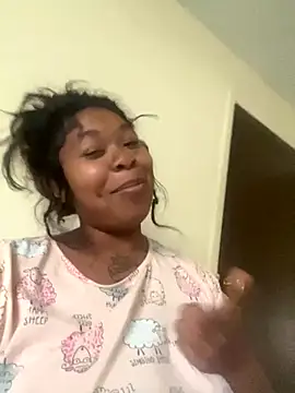 Snapshot of diimplezduhh chatting on October 27, 2025, 9:41 pm diimplezduhh online show from October 27, 2025, 9:41 pm