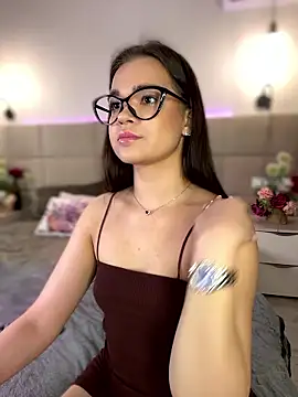 BabyShy- online show from January 14, 2026, 11:20 pm