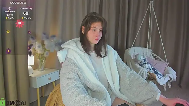 Snapshot of May_Yam chatting on May 14, 2026, 1:01 am May Yam online show from May 14, 2026, 1:01 am