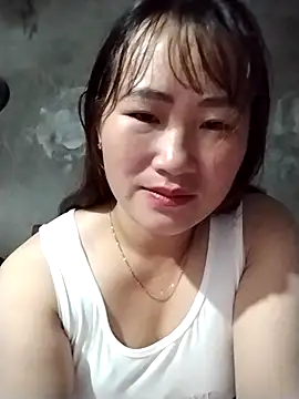 emini-xx online show from November 9, 2025, 11:25 pm