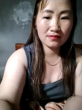 emini-xx online show from April 1, 2026, 1:41 pm