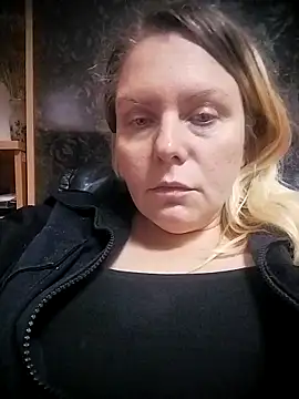 Snapshot of Lana-murr chatting on November 17, 2025, 6:46 pm Lana-murr online show from November 17, 2025, 6:46 pm