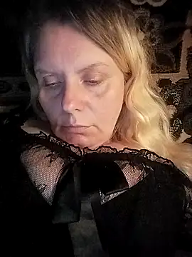 Snapshot of Lana-murr chatting on November 18, 2025, 6:12 pm Lana-murr online show from November 18, 2025, 6:12 pm