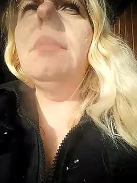 Snapshot of Lana-murr chatting on November 25, 2025, 7:19 am Lana-murr online show from November 25, 2025, 7:19 am