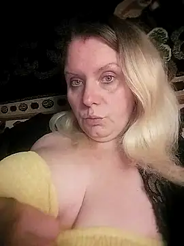 Snapshot of Lana-murr chatting on December 5, 2025, 6:15 pm Lana-murr online show from December 5, 2025, 6:15 pm