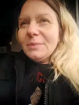 Snapshot of Lana-murr chatting on December 15, 2025, 6:50 am Lana-murr online show from December 15, 2025, 6:50 am