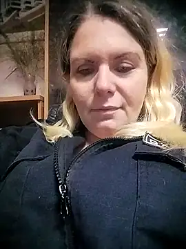 Snapshot of Lana-murr chatting on December 20, 2025, 12:07 am Lana-murr online show from December 20, 2025, 12:07 am