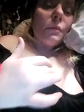 Snapshot of Lana-murr chatting on December 22, 2025, 8:17 pm Lana-murr online show from December 22, 2025, 8:17 pm