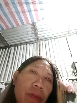 bella-la online show from November 10, 2025, 11:42 am