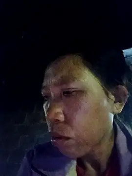 bella-la online show from November 12, 2025, 1:39 am