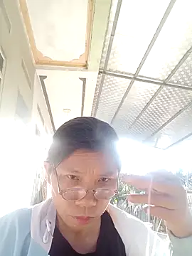 bella-la online show from November 28, 2025, 8:50 am