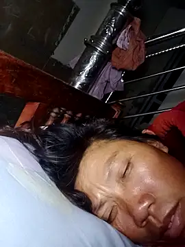 bella-la online show from December 17, 2025, 6:58 pm