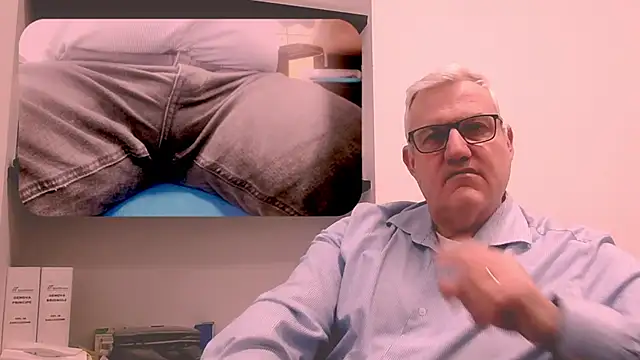 Snapshot of Diegoriv71 chatting on February 24, 2026, 11:30 am Diegoriv71 online show from February 24, 2026, 11:30 am