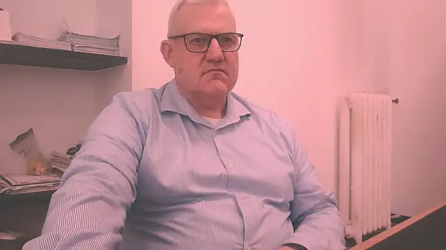 Snapshot of Diegoriv71 chatting on March 3, 2026, 12:33 pm Diegoriv71 online show from March 3, 2026, 12:33 pm