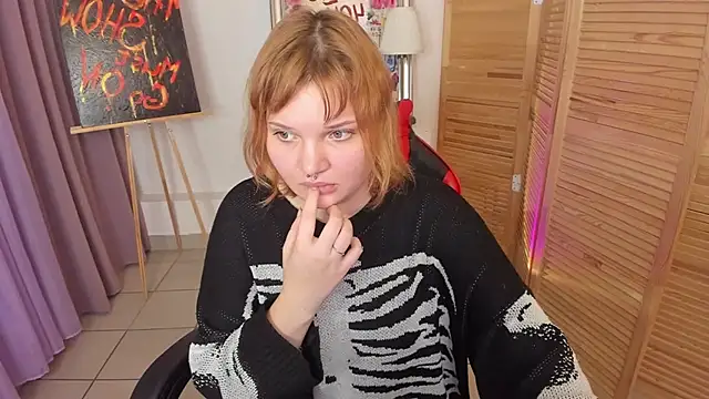 babyyullii online show from November 10, 2025, 8:35 am