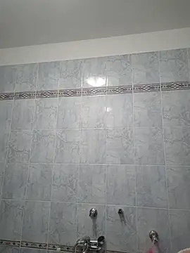 Piediniecollant online show from January 13, 2026, 5:46 am