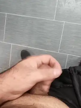 Snapshot of centro6891 chatting on February 6, 2026, 4:21 pm centro6891 online show from February 6, 2026, 4:21 pm