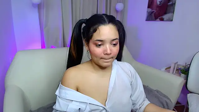 elli snow1 online show from November 11, 2025, 2:55 am