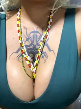 Snapshot of pinkbaddie777 chatting on February 7, 2026, 7:45 am pinkbaddie777 online show from February 7, 2026, 7:45 am