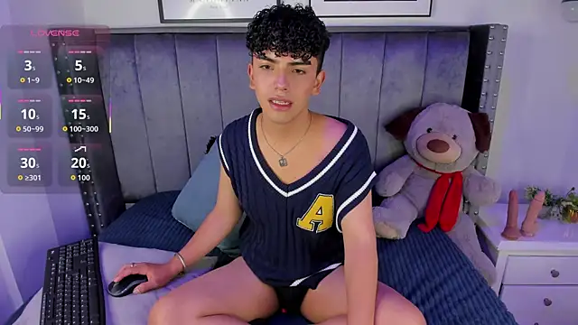 Snapshot of Niick_Twiink chatting on October 29, 2025, 7:37 pm Niick Twiink online show from October 29, 2025, 7:37 pm