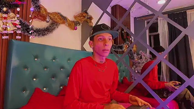 Max Steell online show from December 15, 2025, 11:31 pm