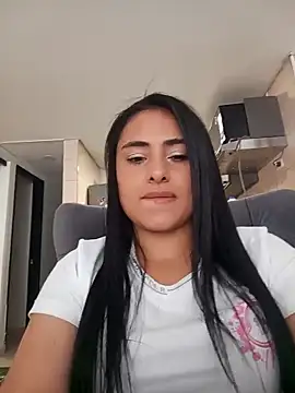 Snapshot of solandrea chatting on November 1, 2025, 4:20 pm solandrea online show from November 1, 2025, 4:20 pm