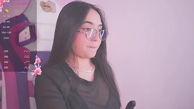 Snapshot of Zaffy_ chatting on November 4, 2025, 7:02 pm Zaffy online show from November 4, 2025, 7:02 pm