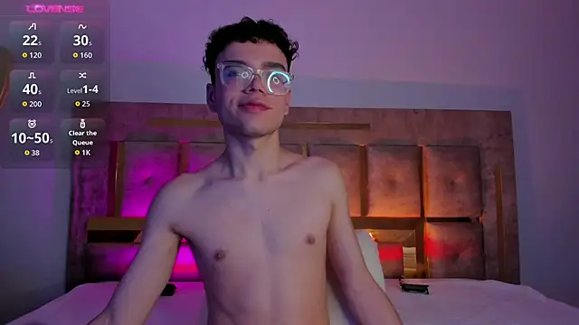 Snapshot of Matthew_Foxx_ chatting on November 8, 2025, 3:50 am Matthew Foxx online show from November 8, 2025, 3:50 am