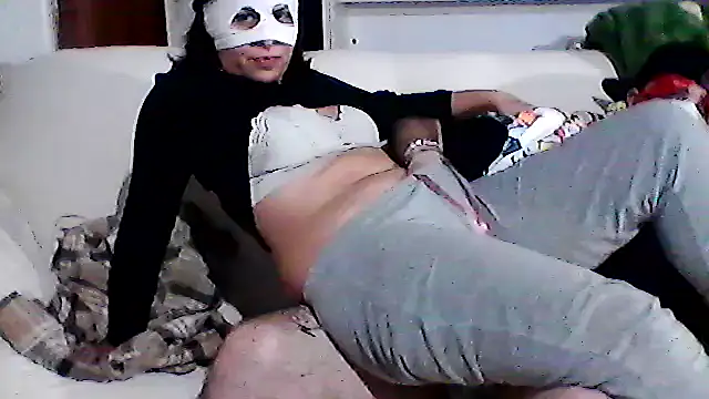 hekate couple online show from October 28, 2025, 1:42 am