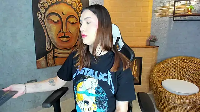 DakotaRussell  online show from November 7, 2025, 11:10 am