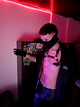 Aron Jones  online show from November 1, 2025, 2:02 am