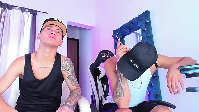 Snapshot of Yourtemptation555 chatting on November 1, 2025, 4:53 pm Yourtemptation555 online show from November 1, 2025, 4:53 pm