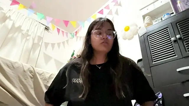 Snapshot of SolcitaThiccc chatting on November 5, 2025, 2:55 am SolcitaThiccc online show from November 5, 2025, 2:55 am